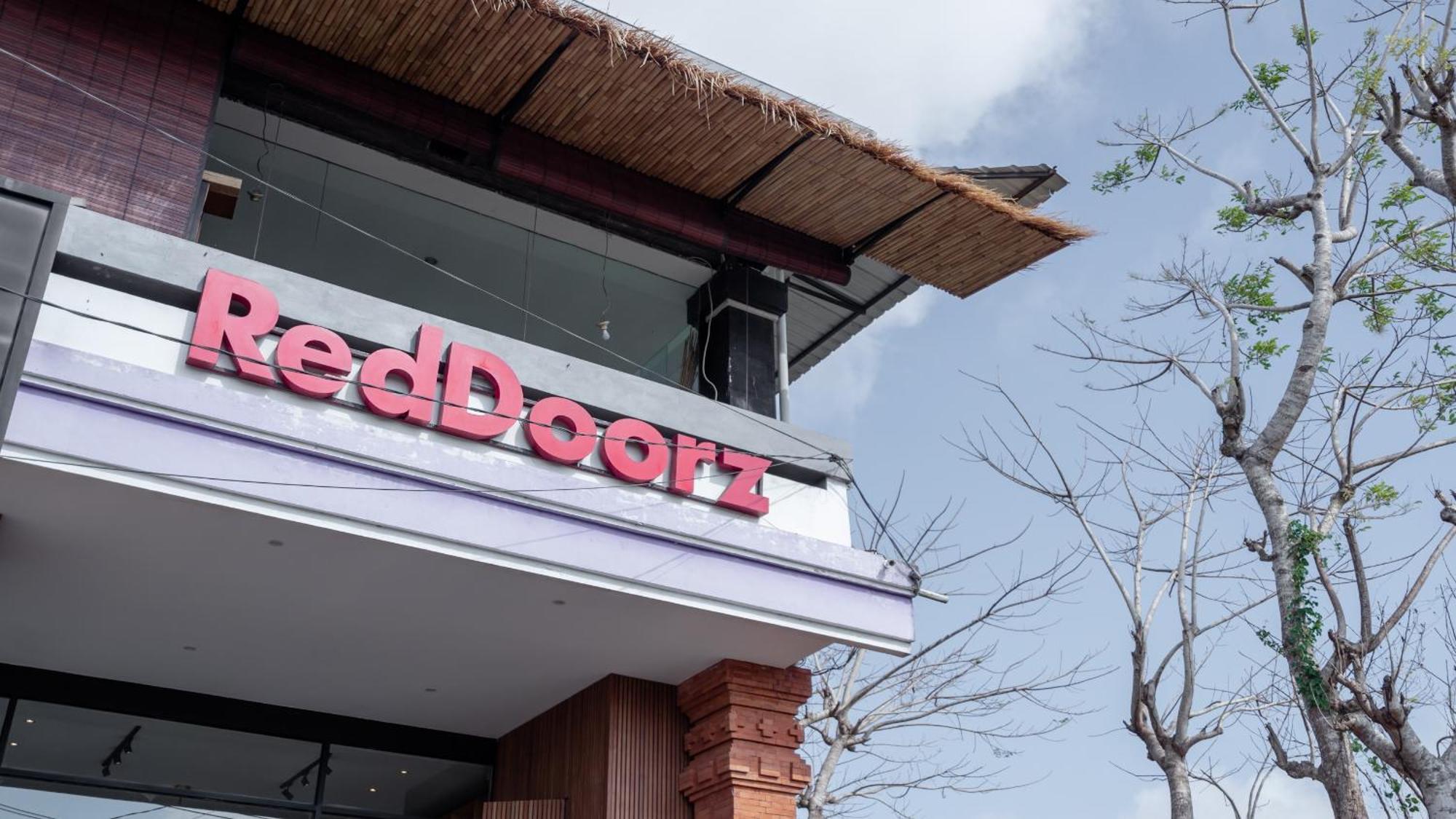 Reddoorz @ Uluwatu Suites Eksteriør bilde
